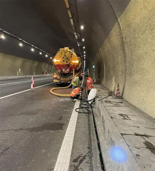 普宁隧道排水渠清淤